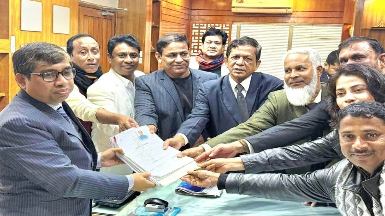 মাদারীপুরের ৩ টি আসনে মনোনয়নপত্র জমা দিলেন ২৭ প্রার্থী 