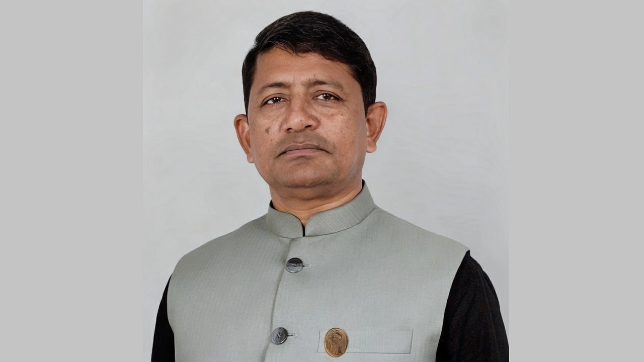 আওয়ামী লীগ নেতা সরদার মুজিব