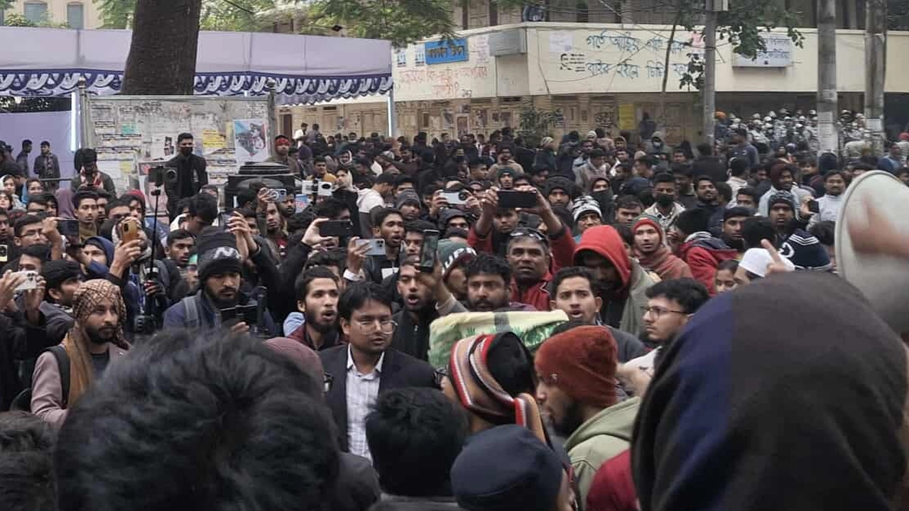 উত্তাল জগন্নাথ বিশ্ববিদ্যালয় 