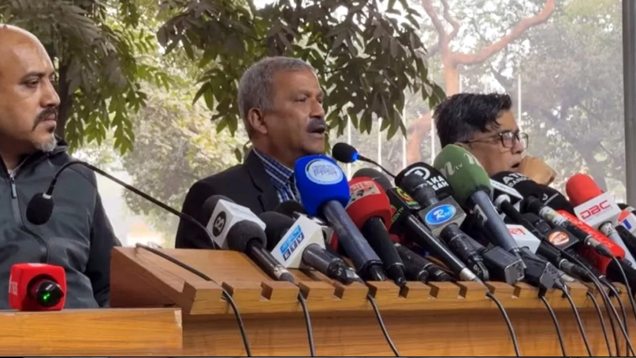 অন্তর্বর্তী সরকারের আইন, বিচার ও সংসদ বিষয়ক উপদেষ্টা ড. আসিফ নজরুল