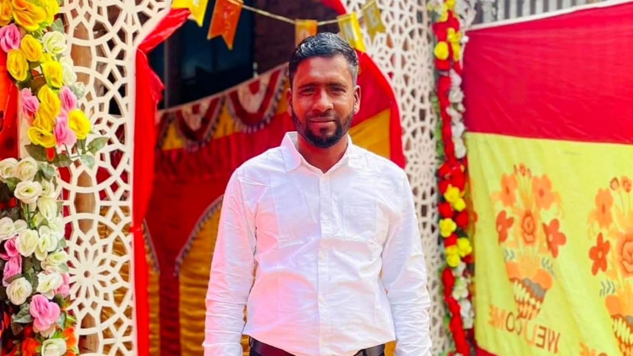 আরিফ শেখ (৪৬)