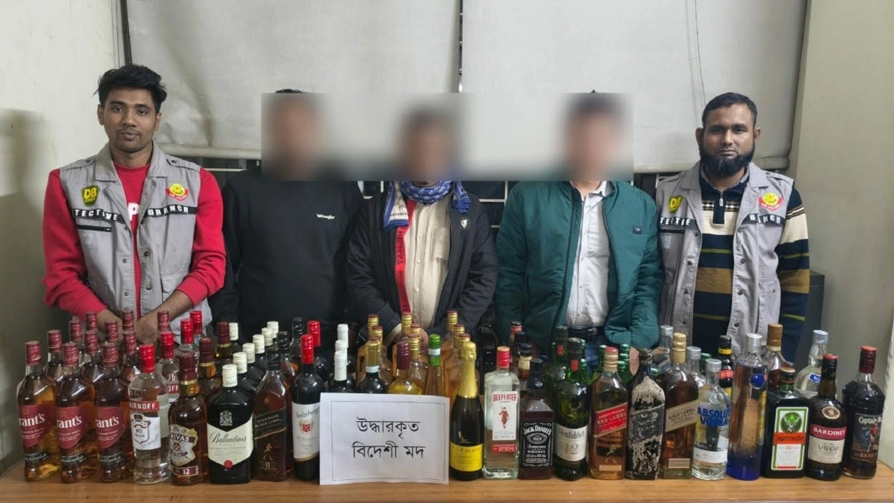 গ্রেপ্তারকৃত আসামিরা