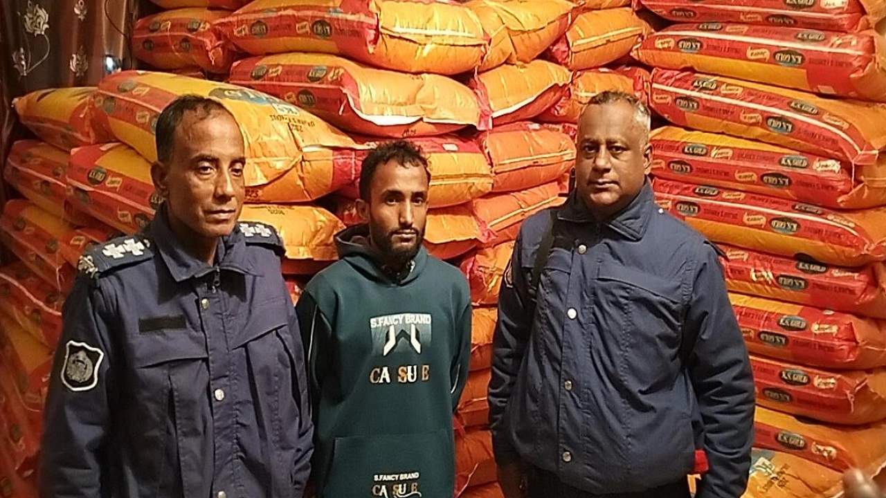 ট্রাকের চালক গ্রেফতার