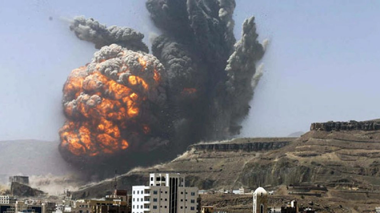 বিমান থেকে বোমা হামলা