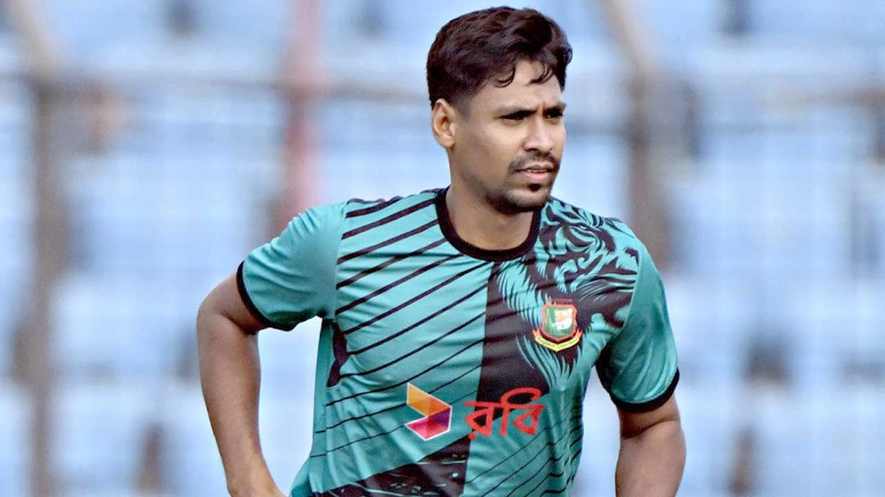 বাংলাদেশের তারকা পেসার মুস্তাফিজুর রহমান
