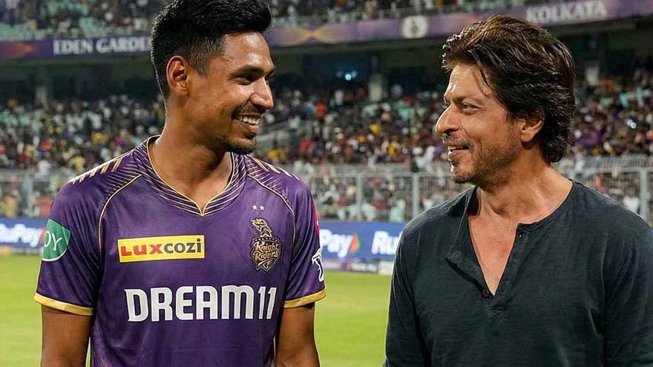বাংলাদেশের পেসার মুস্তাফিজুর রহমান ও বলিউড বাদশা শাহরুখ খান