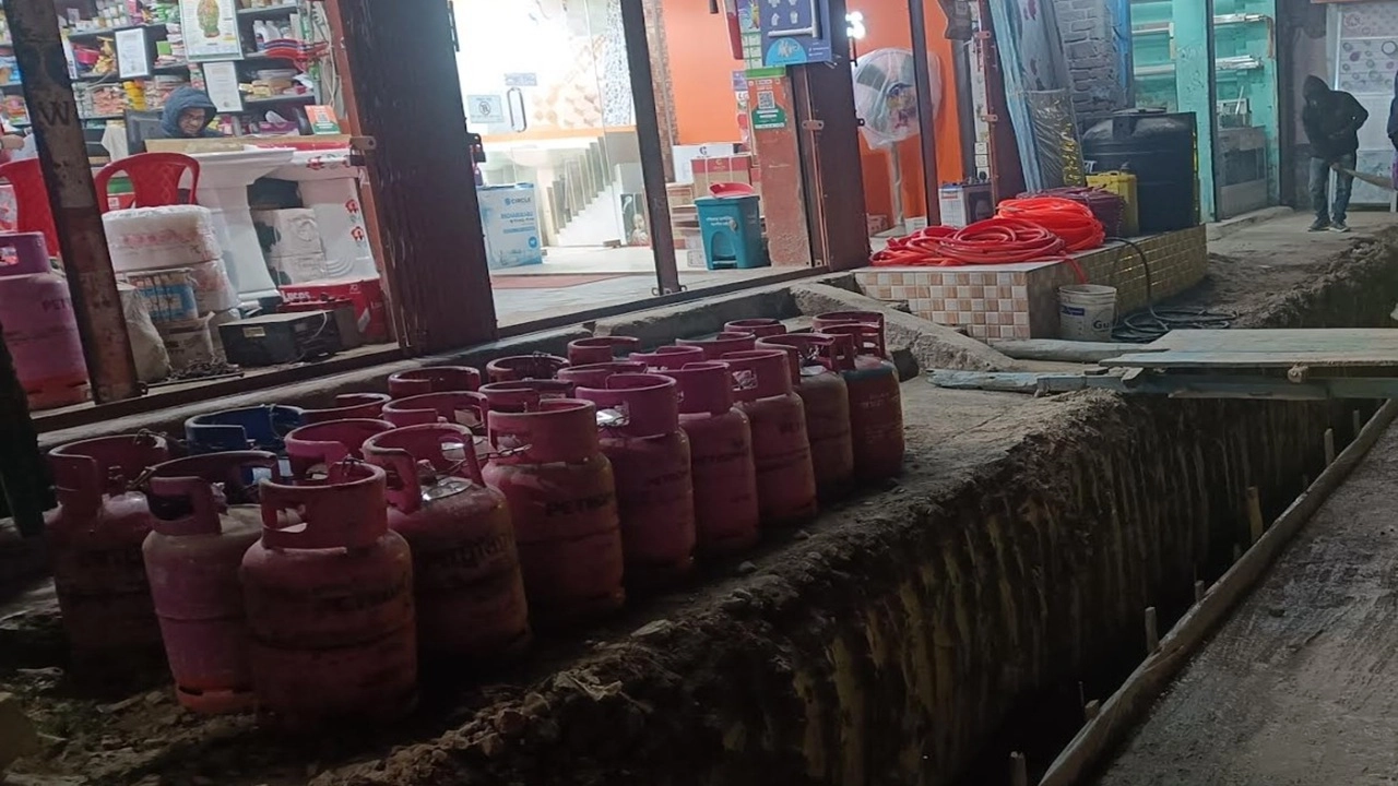 গাইবান্ধায় এলপিজিv দোকান