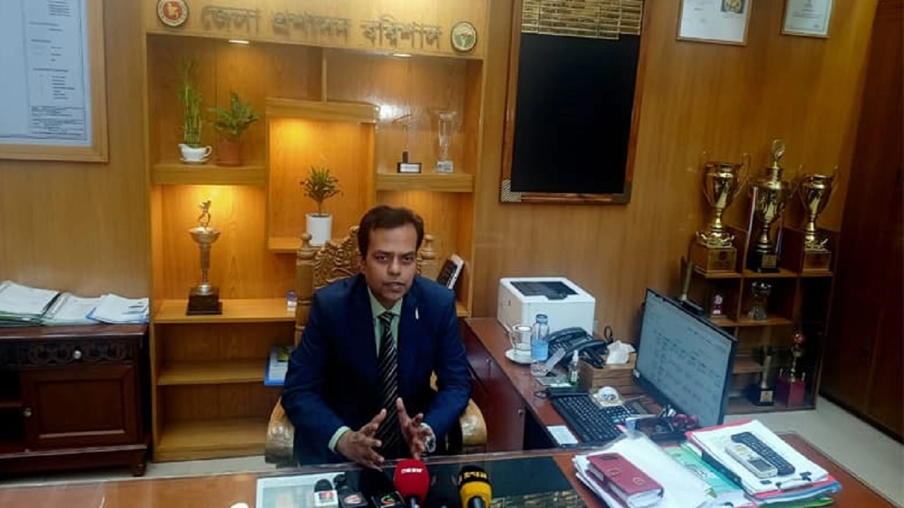 রিটার্নিং কর্মকর্তা ও জেলা প্রশাসক মোঃ খায়রুল আলম সুমন