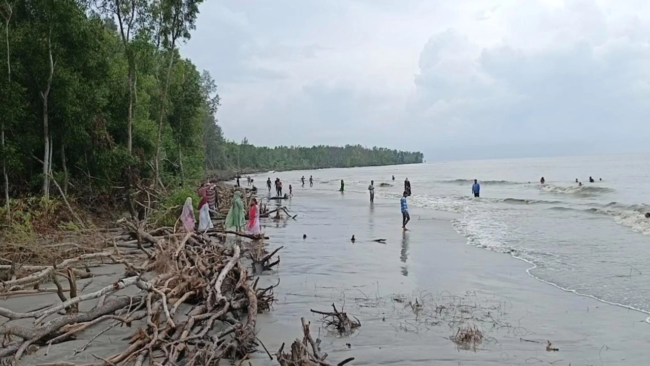 তালতলীর শুভ সন্ধ্যা সমুদ্র সৈকত