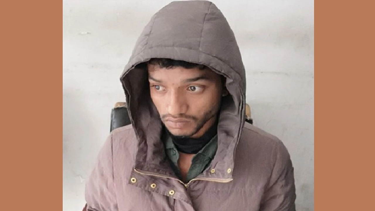 অনুপ্রবেশকারী শাকিল আহমেদ