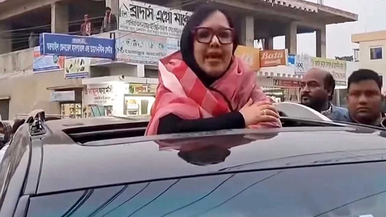 স্বতন্ত্র সংসদ সদস্য প্রার্থী ও বিএনপি থেকে বহিষ্কৃত নেত্রী ব্যারিস্টার রুমিন ফারহানা