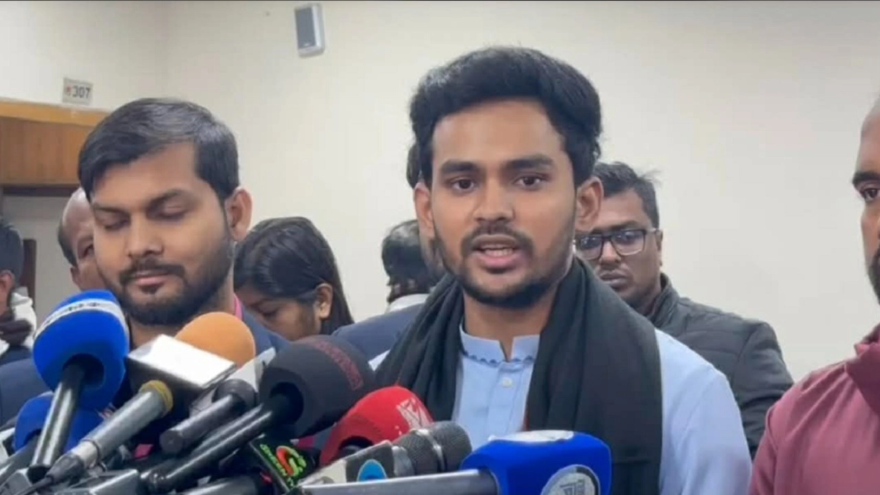 এনসিপির মুখপাত্র আসিফ মাহমুদ সজিব ভূঁইয়া