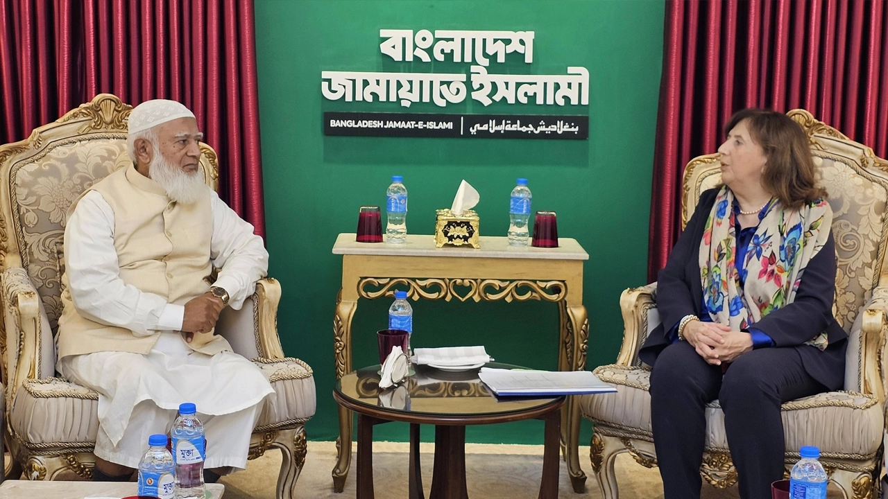 ডা. শফিকুর রহমানের সঙ্গে ইউরোপীয় ইউনিয়নের উচ্চ পর্যায়ের প্রতিনিধি দলের সৌজন্য সাক্ষাৎ