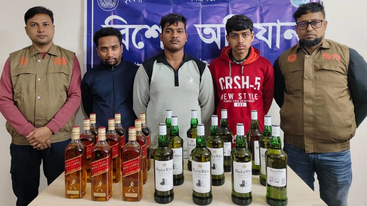 গ্রেপ্তার রুবেল ইসলাম রাশেদ, সোহাগ আহমেদ রাব্বি ও নুর আলম