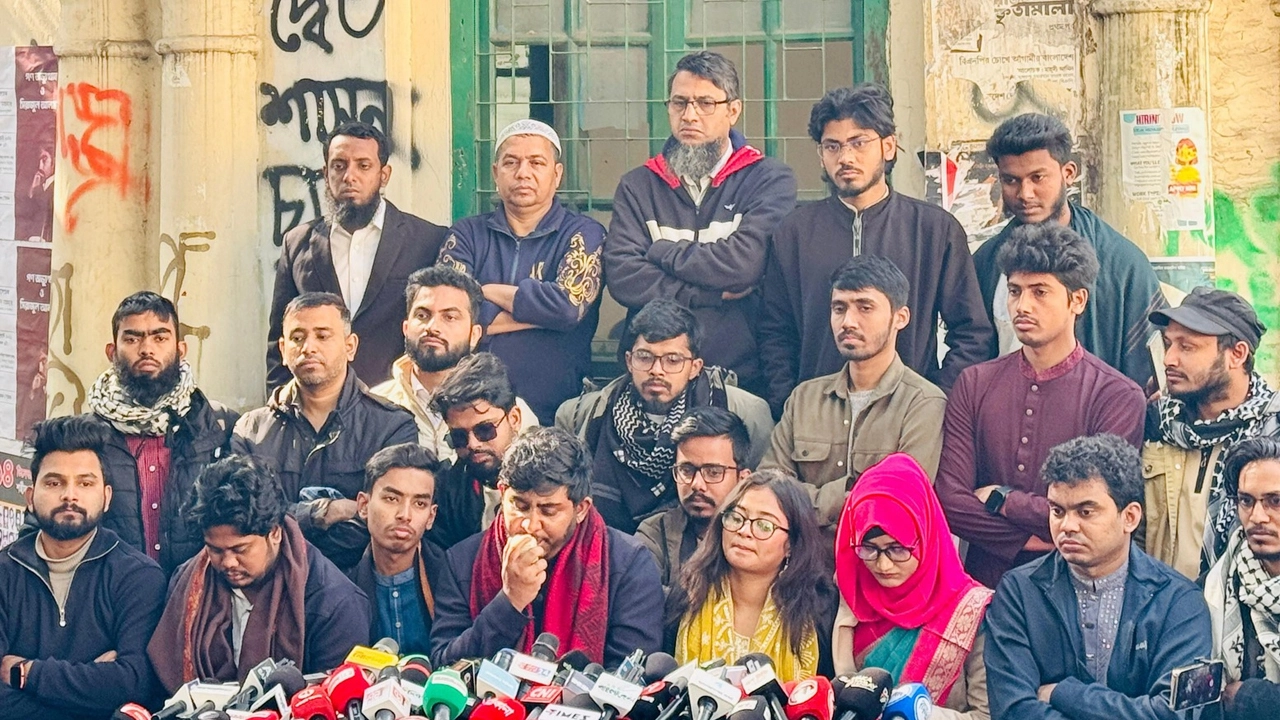 সংবাদ সম্মেলনে বৈষম্যবিরোধী ছাত্র আন্দোলনের নেতারা