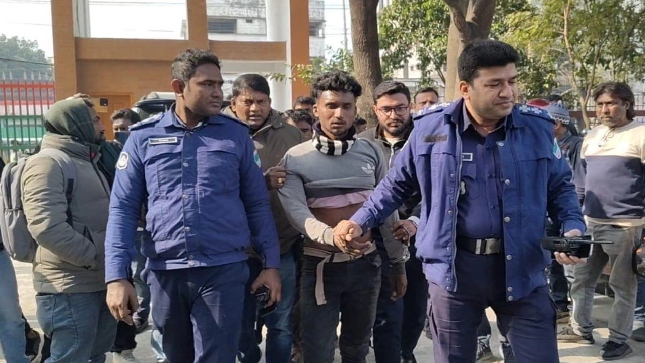 যুবককে কুপিয়ে হত্যার চেষ্টা, আটক ১