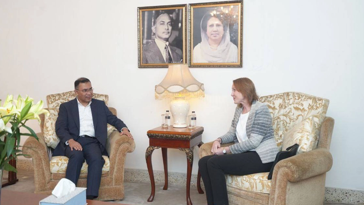 বিএনপির ভারপ্রাপ্ত চেয়ারম্যান তারেক রহমানের সঙ্গে সৌজন্য সাক্ষাৎ করেন বাংলাদেশে নিযুক্ত অস্ট্রেলিয়ার হাইকমিশনার সুসান রাইল