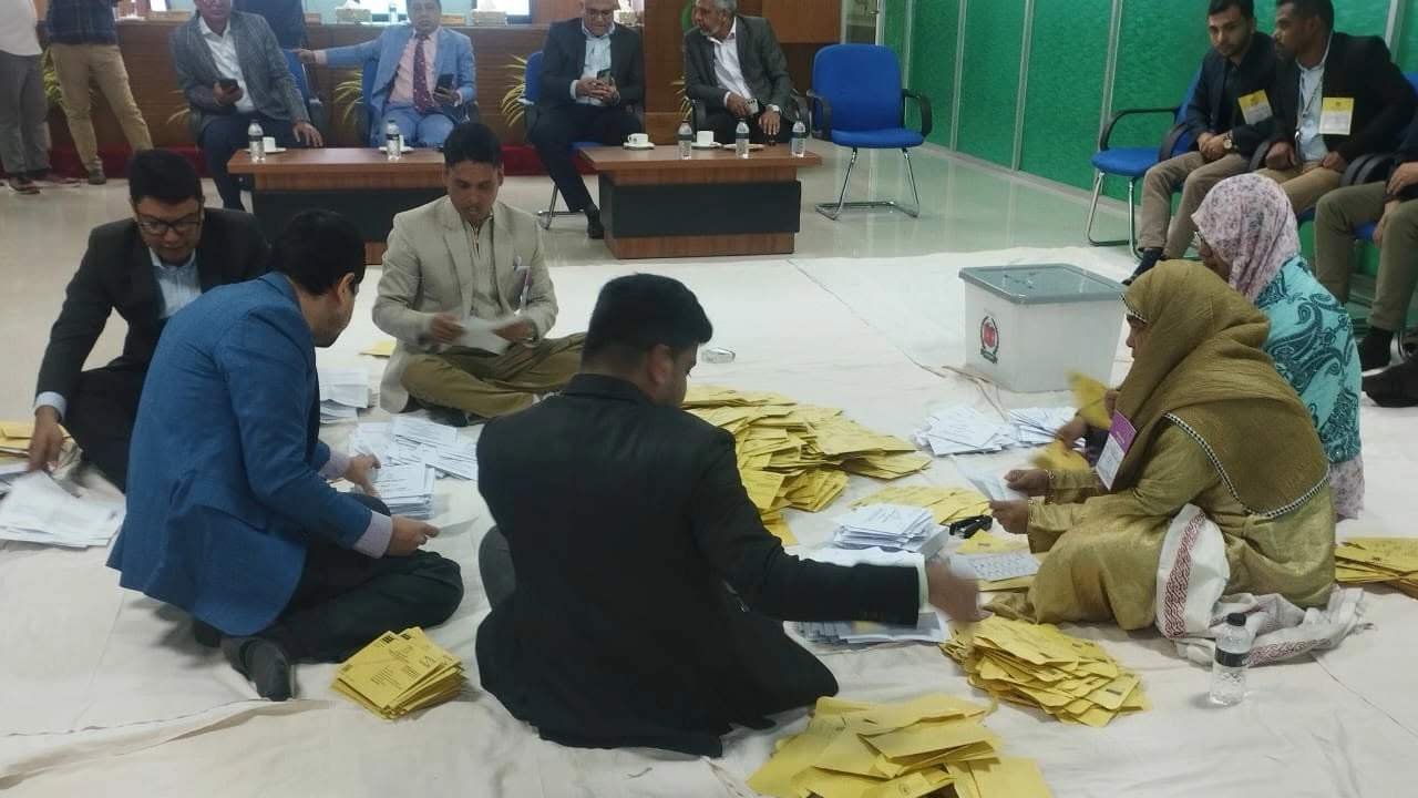 নির্বাচনী প্রশিক্ষণ ইনস্টিটিউটে চলছে মক ট্রায়াল