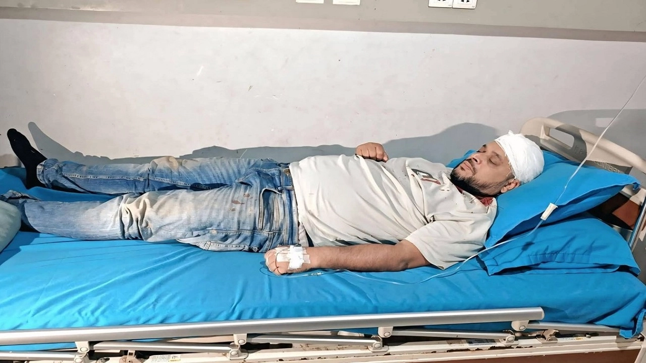 আসামি ধরতে গিয়ে হামলার শিকার পুলিশ কর্মকর্তা