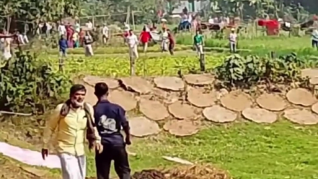 ফুটবল খেলাকে কেন্দ্র করে কিশোরগঞ্জের ভৈরবে দু’পক্ষের সংঘর্ষ