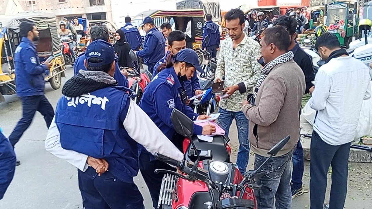 পুলিশের বিশেষ অভিযান