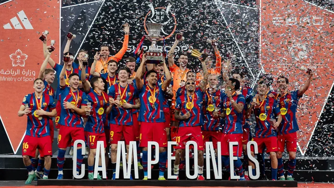 শিরোপার উল্লাস বার্সেলোনার