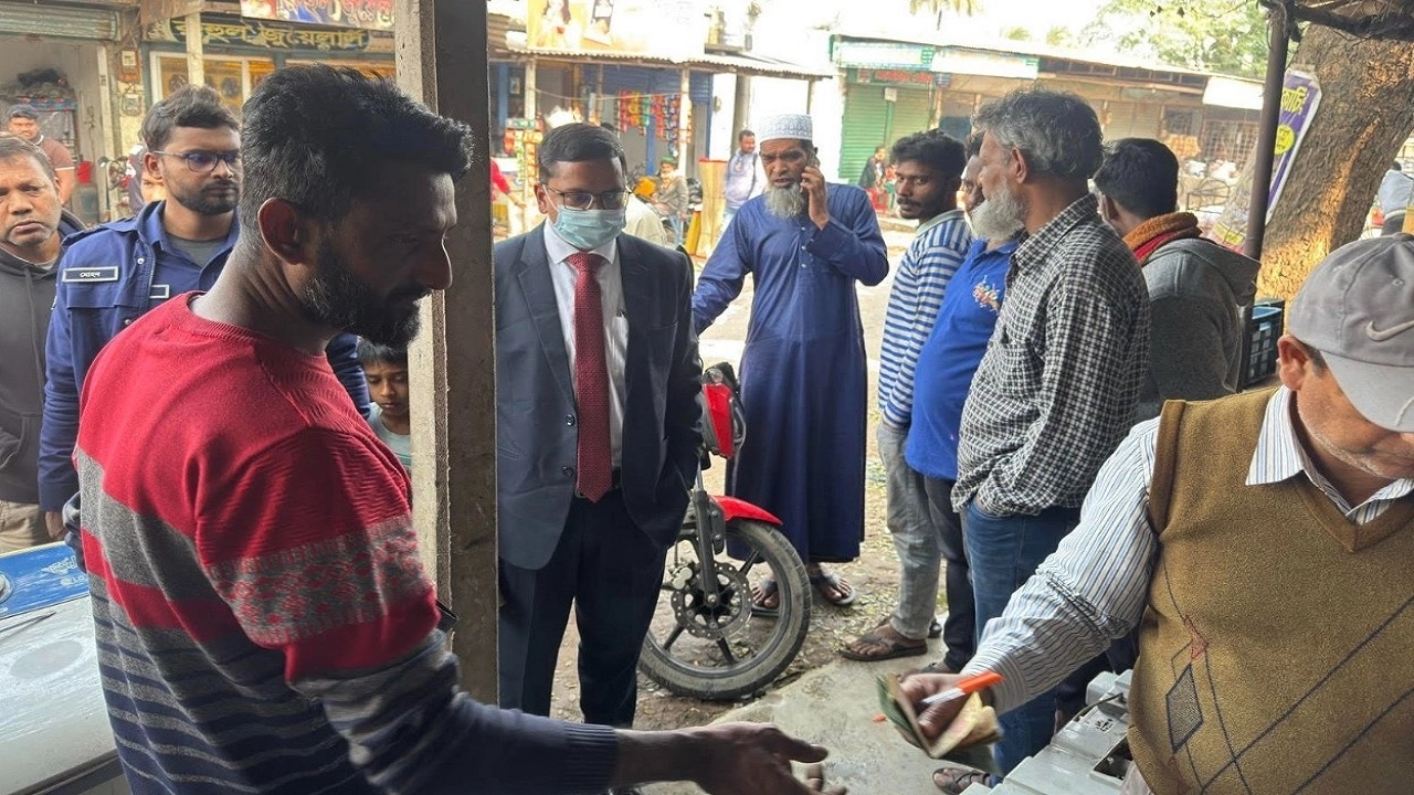 ভ্রাম্যমাণ আদালত অভিযান