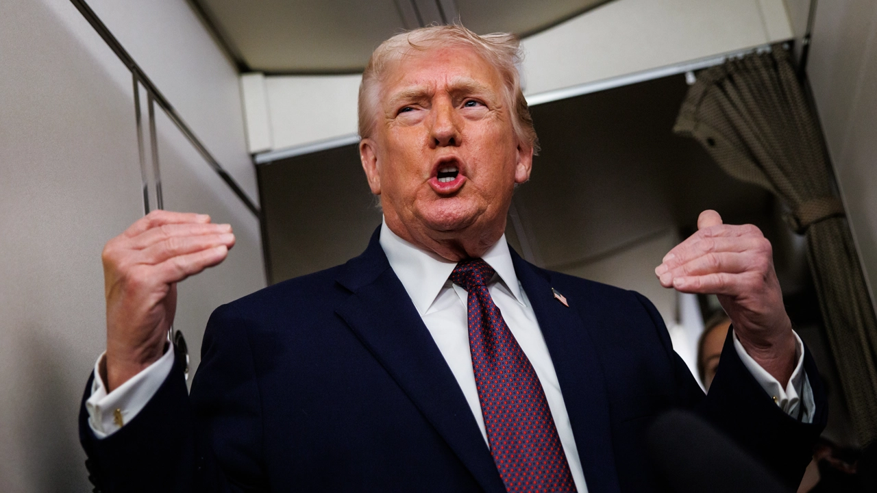 যুক্তরাষ্ট্রের প্রেসিডেন্ট ডোনাল্ড ট্রাম্প