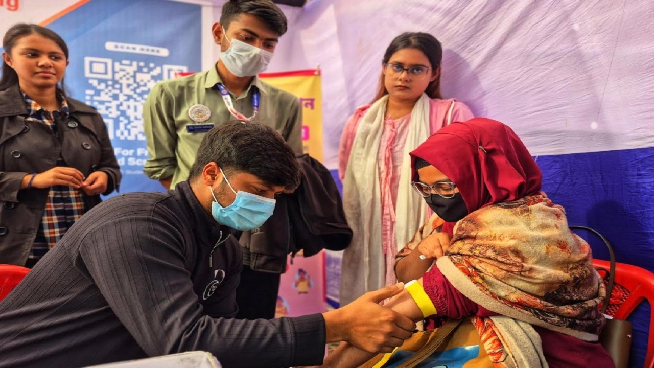 রাজশাহী বিশ্ববিদ্যালয়ের শিক্ষার্থীদের জন্য স্বল্পমূল্যে থাইরয়েড টেস্ট