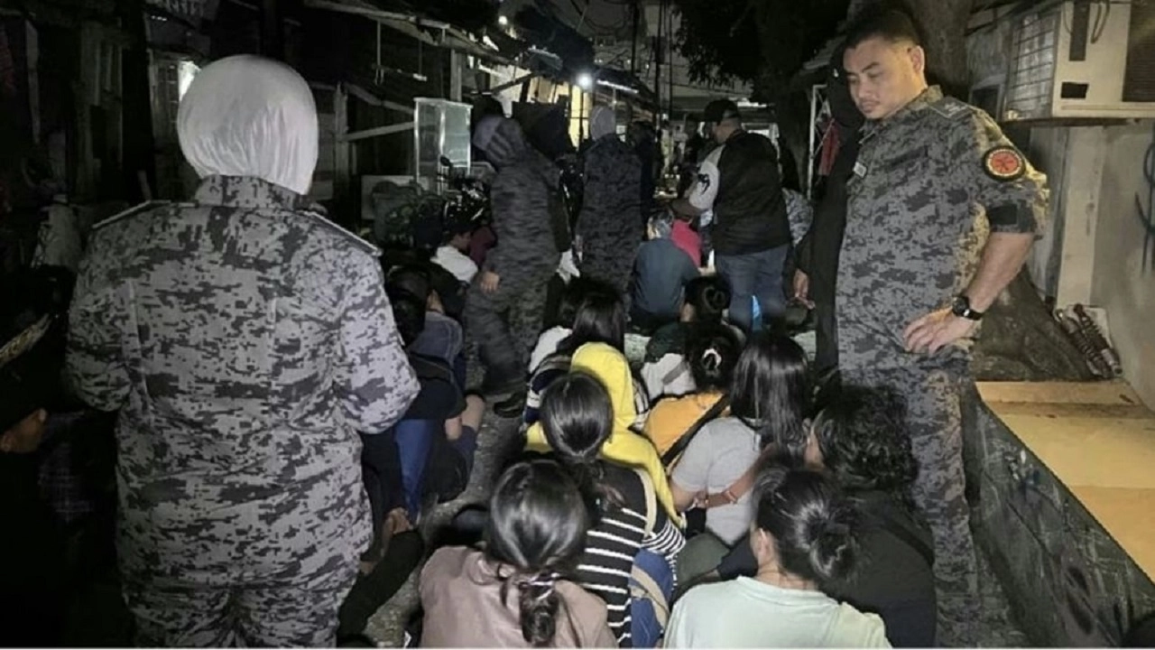 ১৫০ অবৈধ অভিবাসী আটক