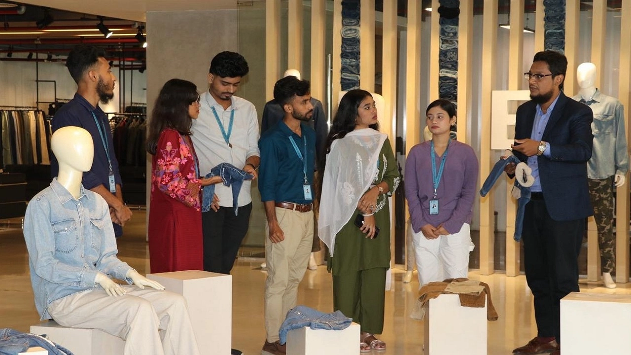 ইন্টারন্যাশনাল স্ট্যান্ডার্ড ইউনিভার্সিটি (আইএসইউ) চালু করেছে ব্যাচেলর অব অ্যাপারেল মার্চেন্ডাইজিং অ্যান্ড ম্যানেজমেন্ট প্রোগ্রাম।