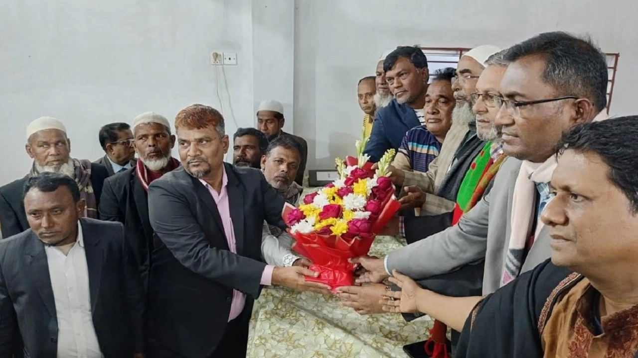 আ.লীগ থেকে দুই শতাধিক নেতাকর্মীর বিএনপিতে যোগদান