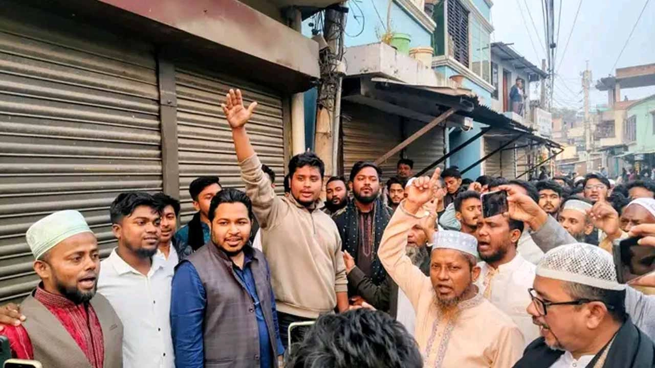 জাতীয় নাগরিক পার্টির কেন্দ্রীয় মুখ্য সংগঠক হাসনাত আব্দুল্লাহ