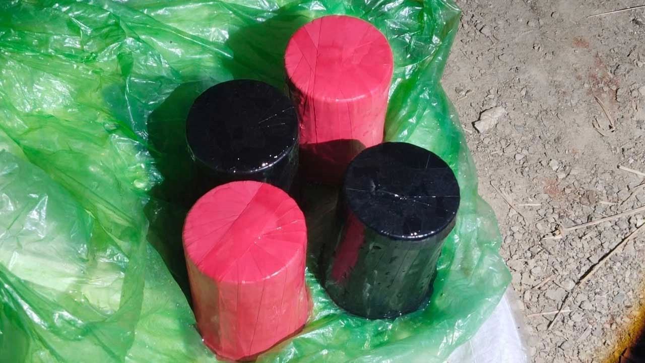 চারটি ককটেল বোমা উদ্ধার