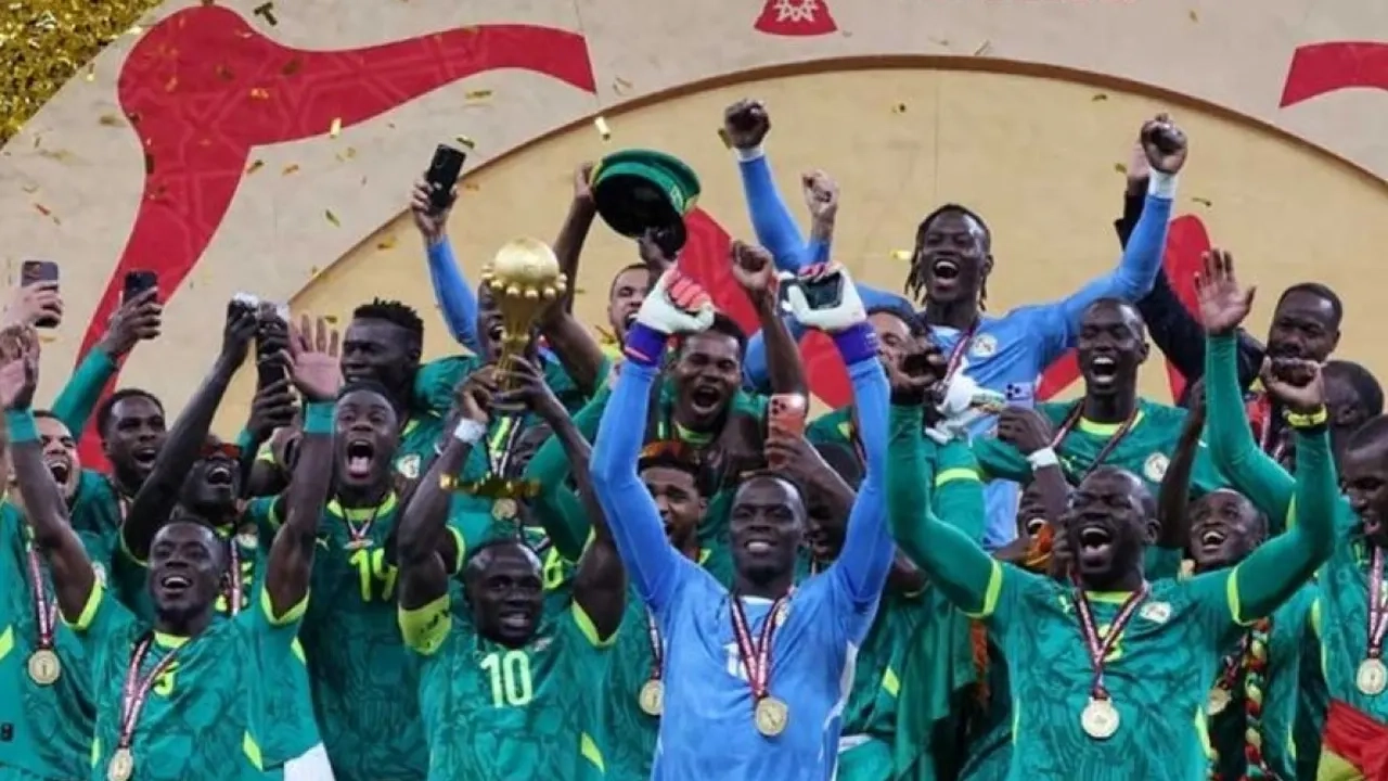 শিরোপা উদযাপনে সেনেগাল