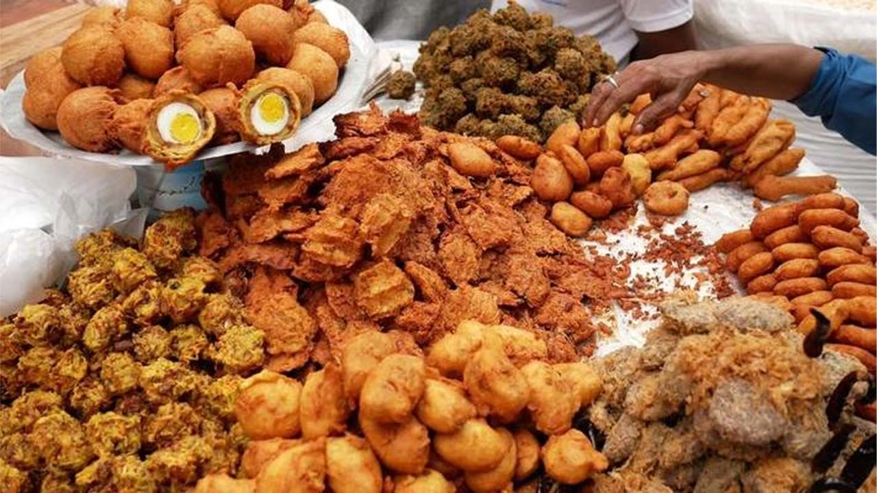 বিভিন্ন ভাজাপোড়া খাবার