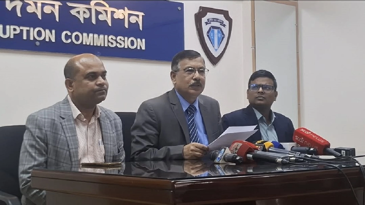 দুদকের সংবাদ সম্মেলন