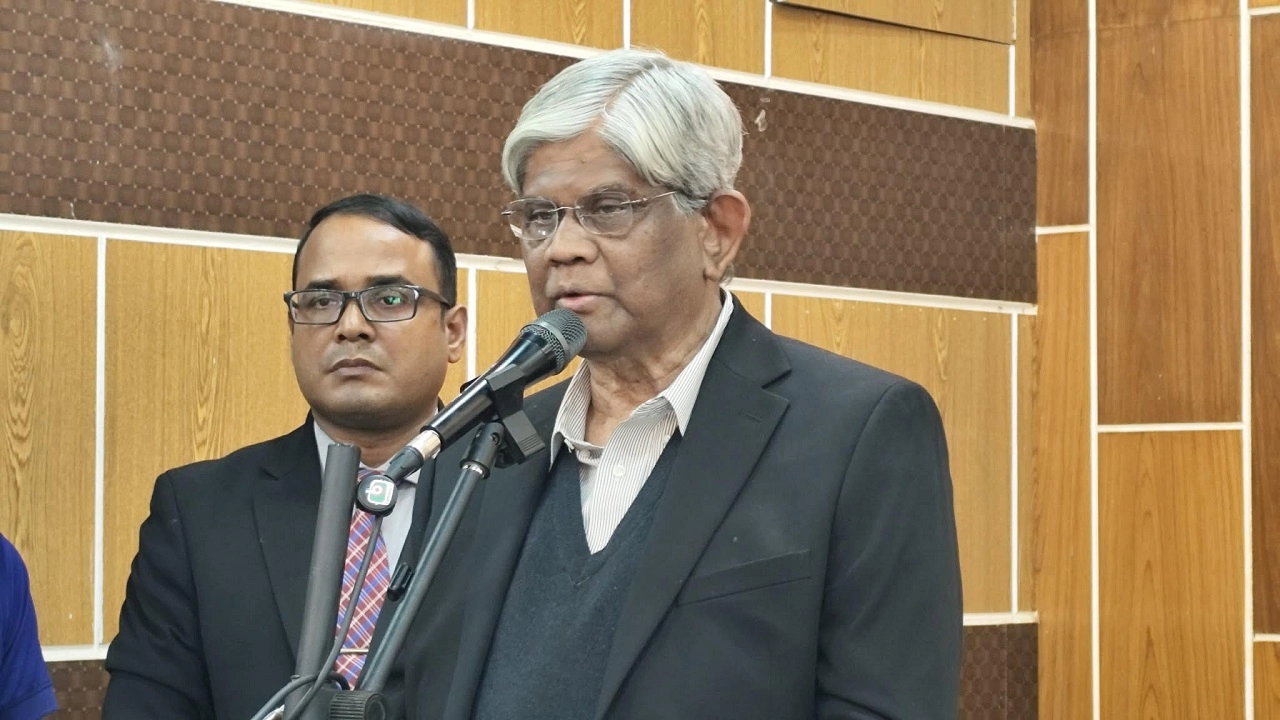 অর্থ মন্ত্রণালয় এবং বিজ্ঞান ও প্রযুক্তি মন্ত্রণালয়ের উপদেষ্টা ড. সালেহউদ্দিন আহমেদ