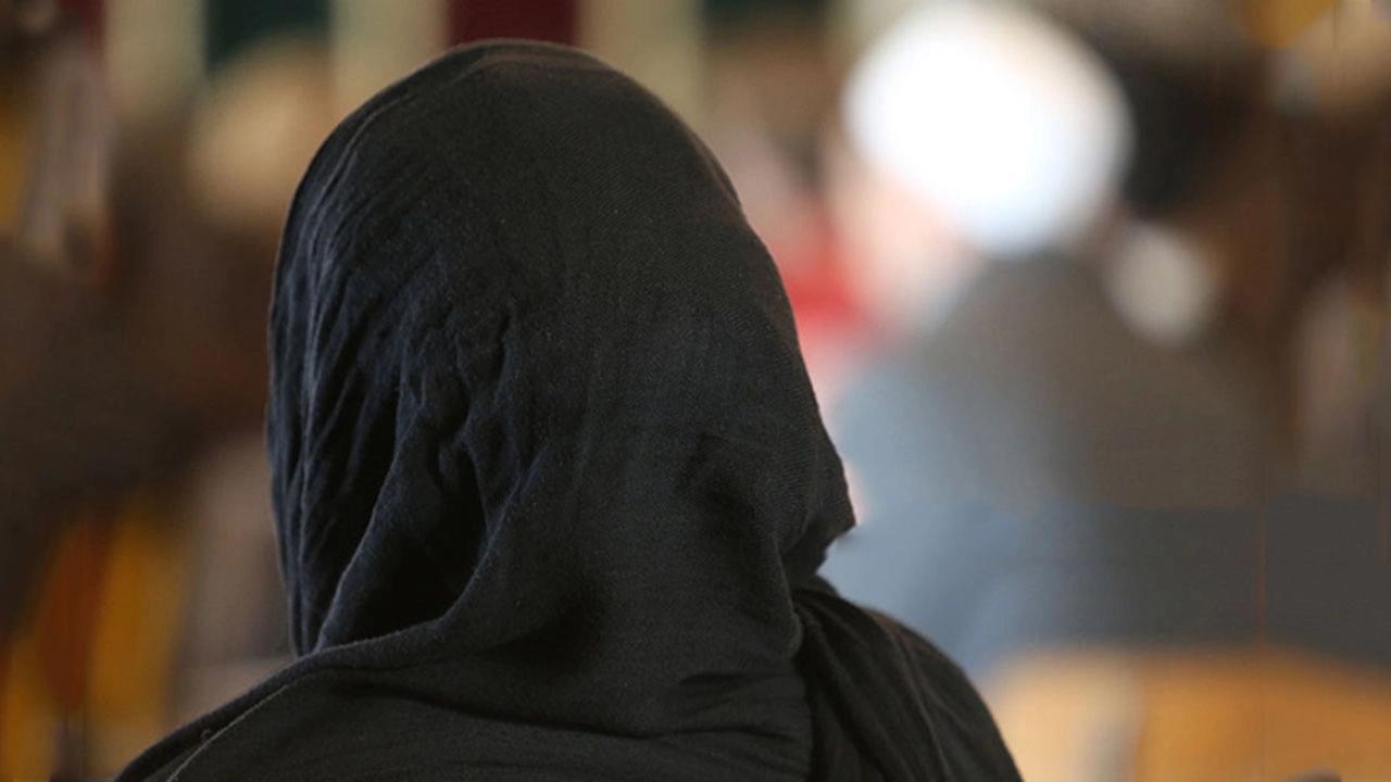 নারীর প্রতীকী ছবি