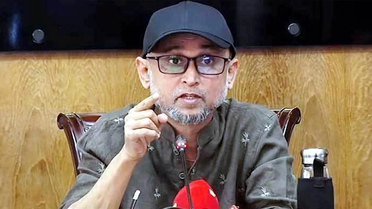 সংস্কৃতি উপদেষ্টা মোস্তফা সরয়ার ফারুকী