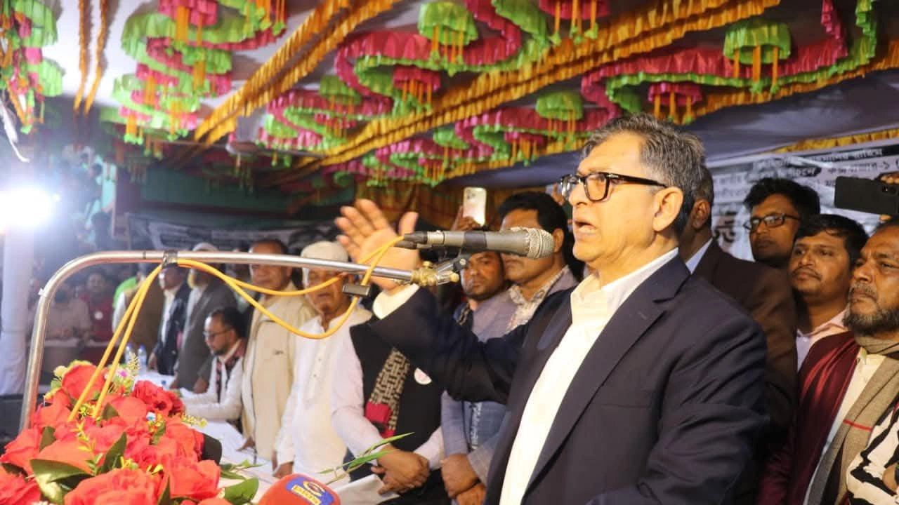 সালাহউদ্দিন আহমেদ।