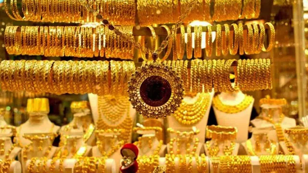 দেশের বাজারে স্বর্ণের দাম বাড়িয়েছে বাজুস