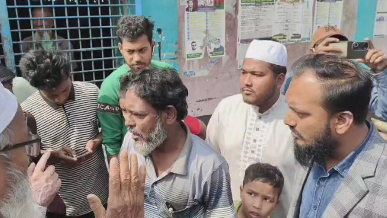 জামায়াতের নারী কর্মীদের প্রচারণায় বাধার অভিযোগ