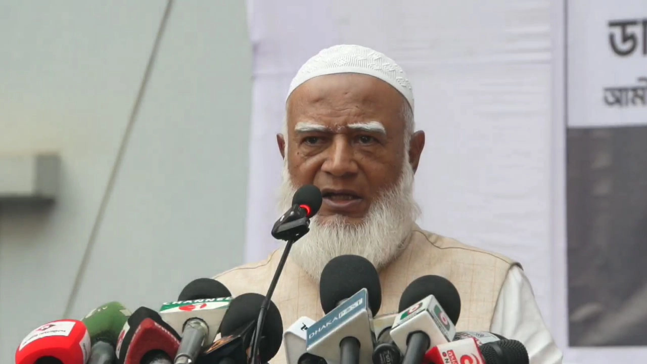 মিরপুরে মণিপুর বালিকা উচ্চবিদ্যালয় মাঠে জামায়াতের মহিলা সমাবেশে প্রধান অতিথির বক্তব্যে ডা. শফিকুর রহমান