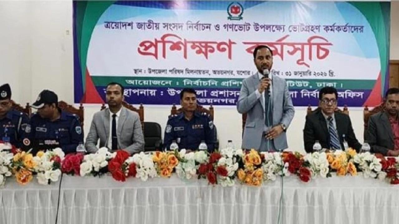 যশোর জেলা প্রশাসক (ডিসি) মোহাম্মদ আশেক হাসান।