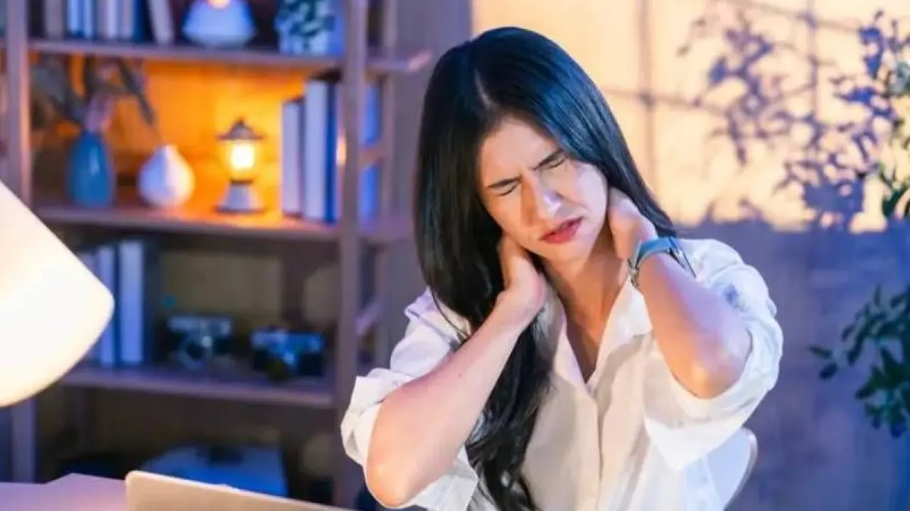 ঘরে ঘরে মাথাব্যথা, চোখে ব্যথা ও ঘাড় ব্যথা কিসের ইঙ্গিত?