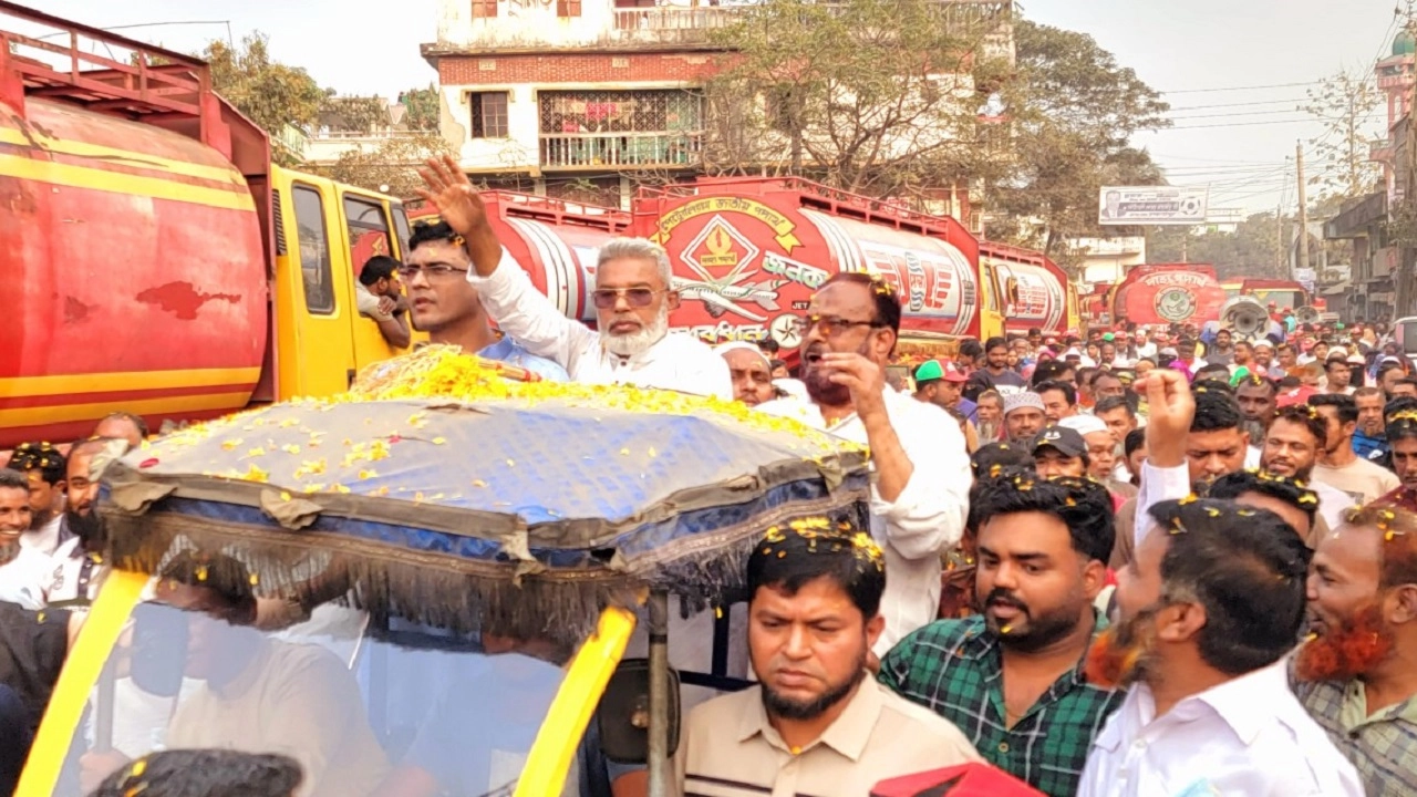 শীষের প্রার্থী আজহারুল ইসলাম মান্নান