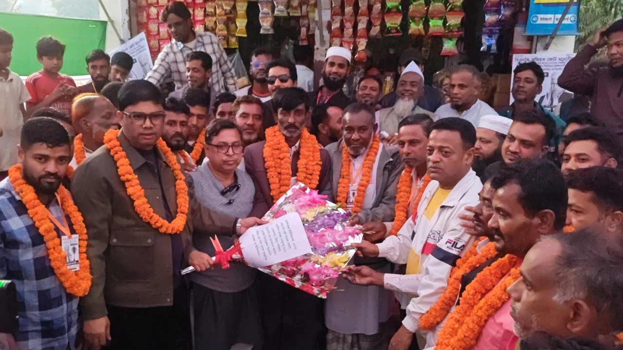 আ.লীগের নেতাকর্মীকে বরণ করে নিলো বিএনপি 