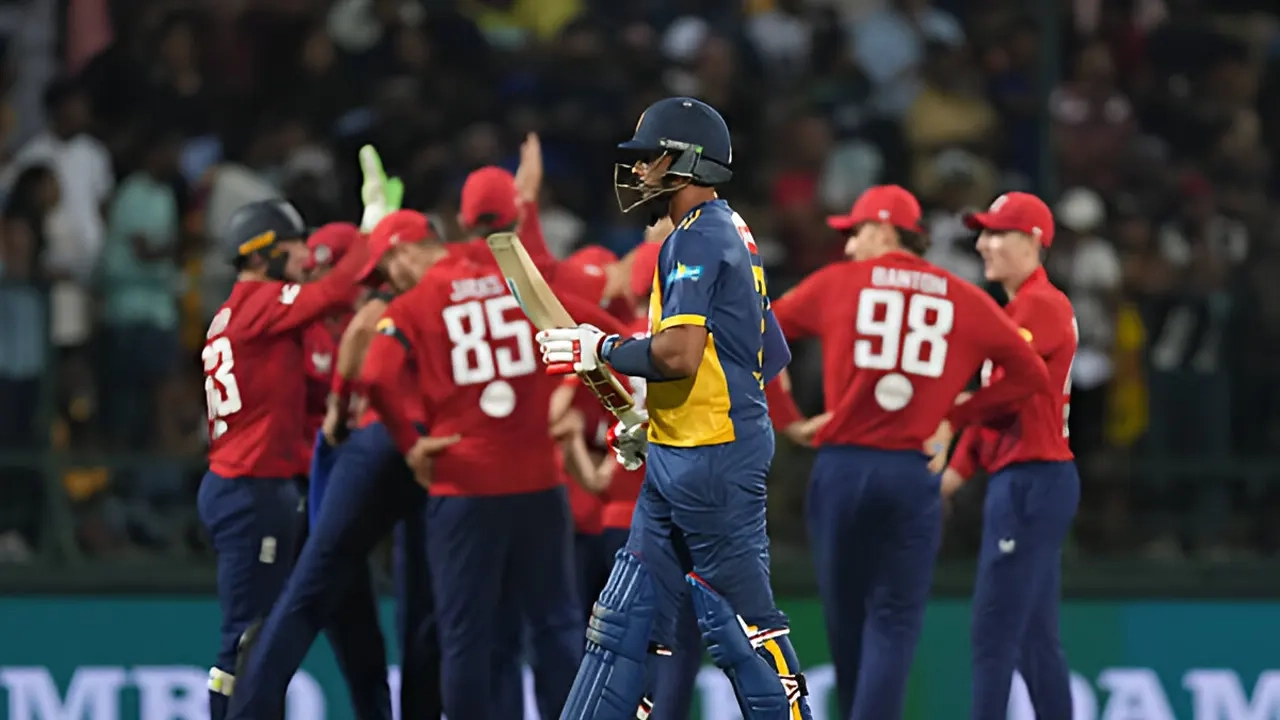 ঘরের মাঠে হোয়াইটওয়াশ শ্রীলঙ্কা 