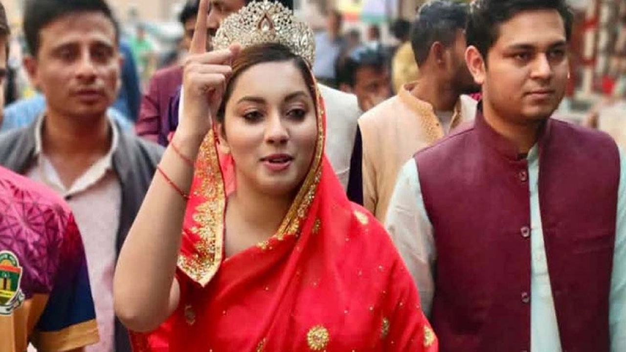 গানম্যান নিয়ে ফের নির্বাচনী প্রচারণায় নামছেন মেঘনা আলম